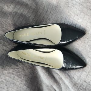 Anne Klein Kaylee Leather Pumps